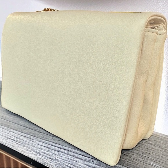 NEW Genuine Leather White Square Crossbody Bag With Gold Rivet & Chain Strap - Picture 10 of 16